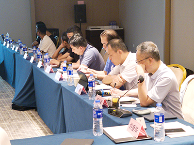 香港免费公开资料大全召开2025年年中工作总结会议